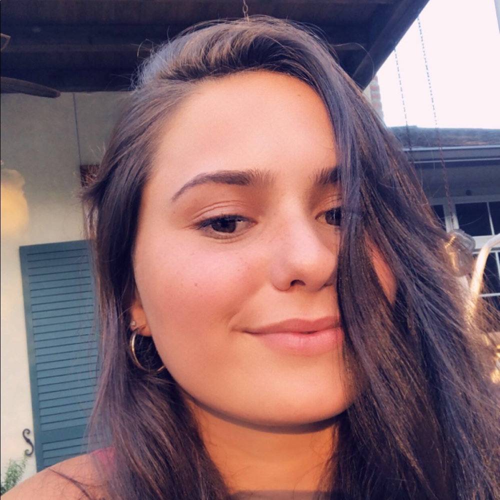 Meet your Posher, Camille